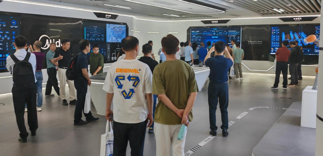 引爆数字化转型引擎，CAXA软件一体机惊艳亮相佛山公司新闻